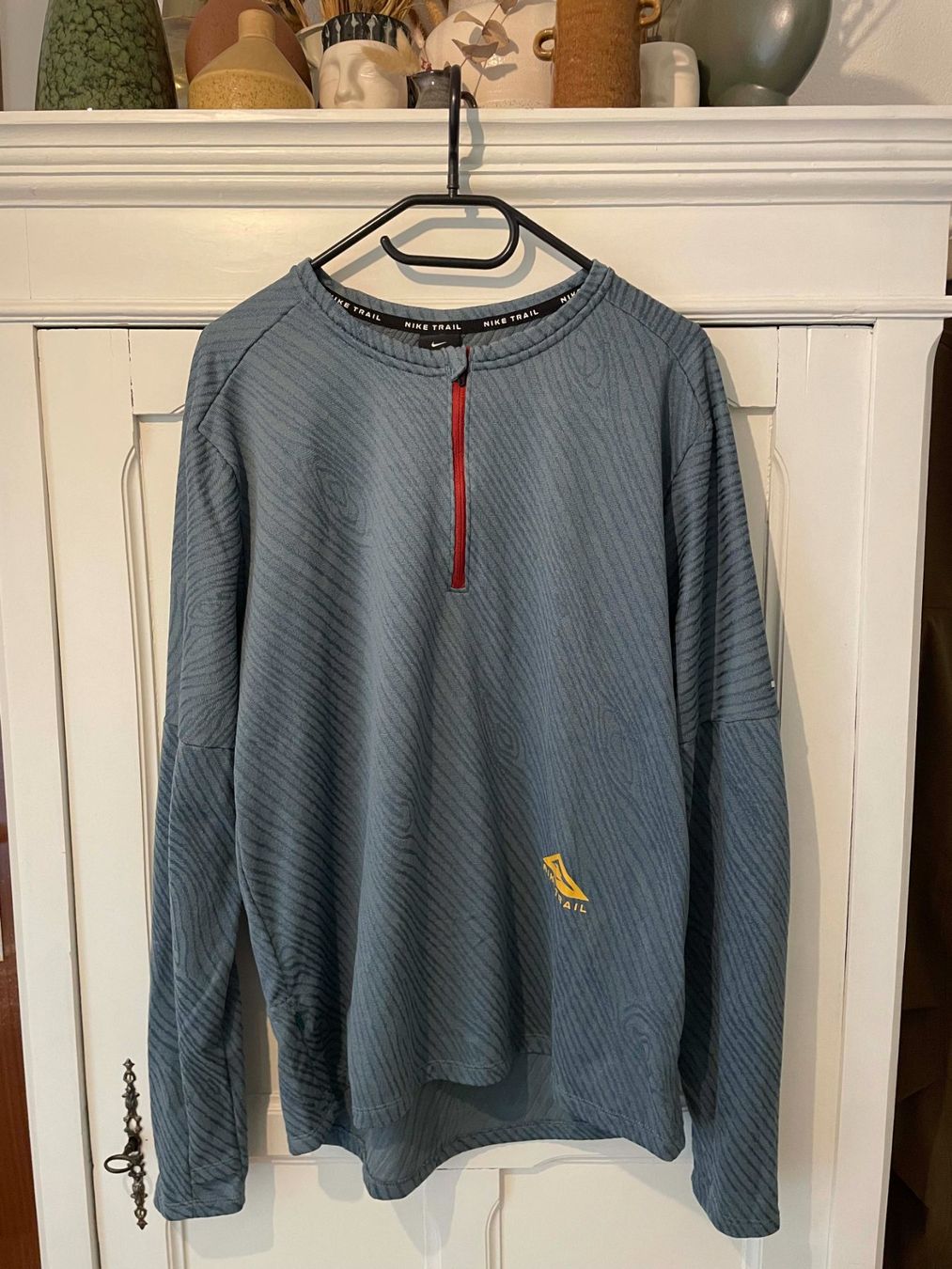 Nike Maglioni & Felpe: Pull Nike Trail, taille L, parfait état! – Usato da Sion venduto da Linkebeek