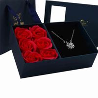 Valentinstags-Geschenk Kette & Rosenseife
