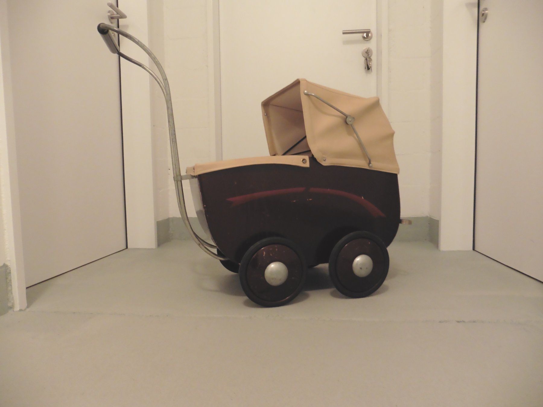 Carrozzine per bambole: Puppenwagen – Usato da Rain venduto da Spaetzli2 1