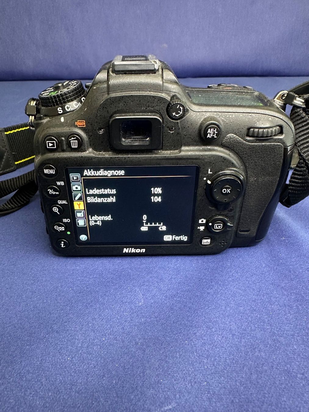 Nikon Fotocamera: Nikon D7100 Spiegelreflexkamera mit Objektiv – Usato da Liestal venduto da FuV01 4