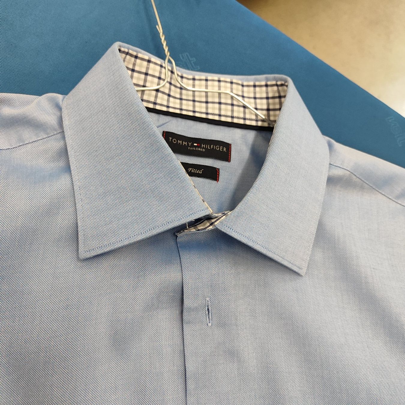 Tommy Hilfiger Camicie: Hilfiger Herrenhemd GR 42 – Nuovo e nell'imballaggio originale da Langnau am Albis venduto da Judithsebi