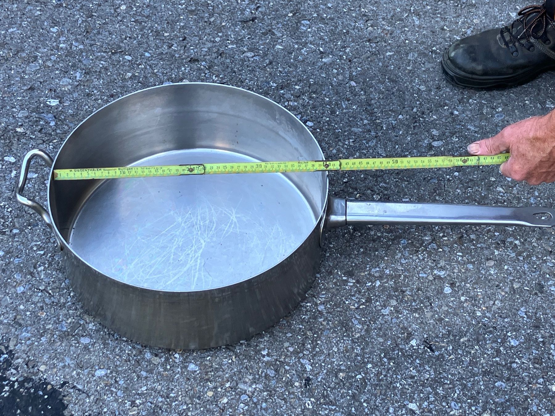 Padelle: Grosse Pfanne – Usato da Erlenbach im Simmental! venduto da Simmentaler-Perlen