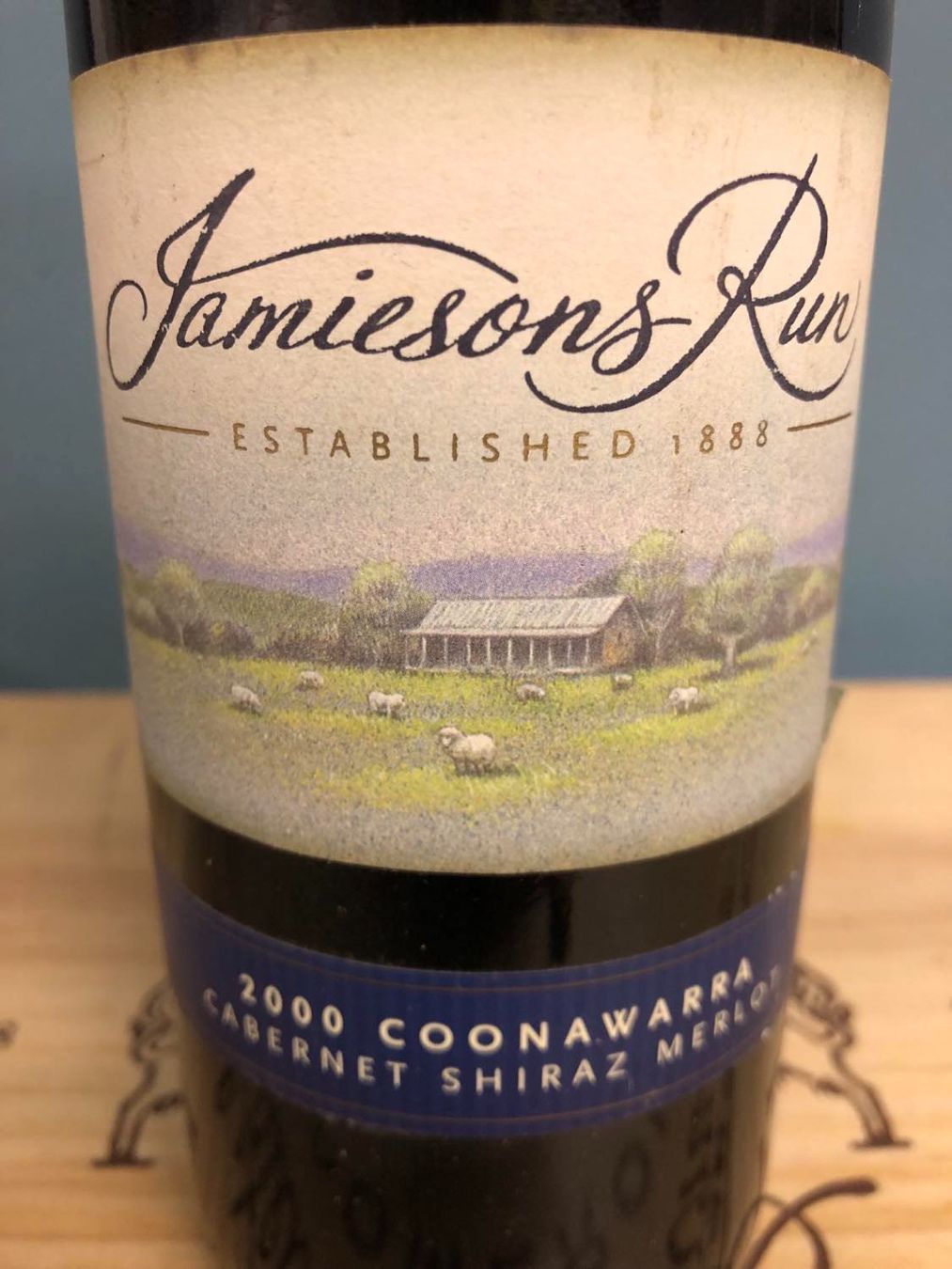Wein: 2000 JAMIESONS RUN CABERNET-SHIRAZ-MERLOT – Neu und originalverpackt aus Münchenstein von weinundspirituosen 1