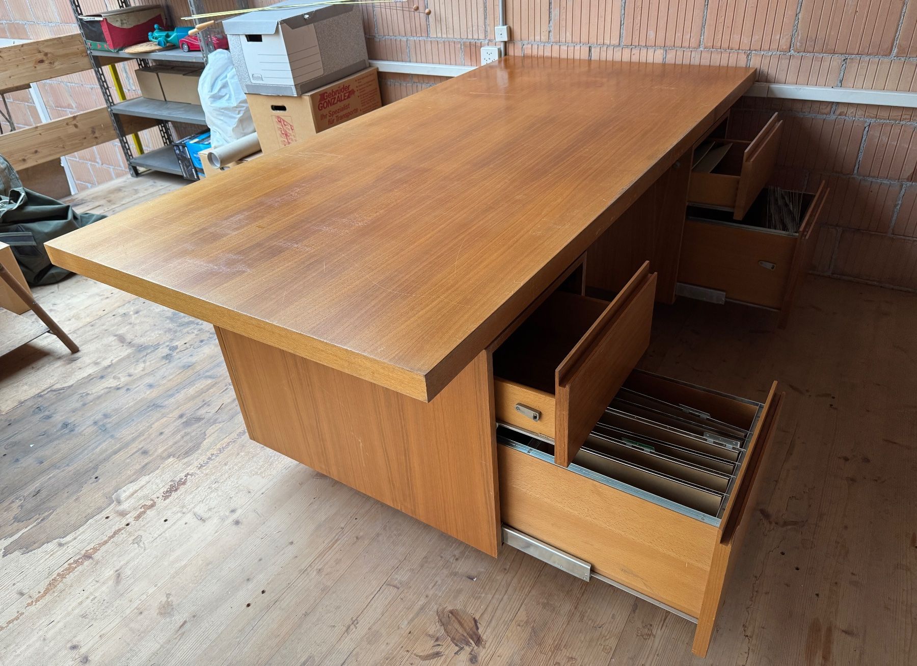 Scrivanie: Bürotisch Holz – Usato da Schaffhausen venduto da ROCAMECANICA 1