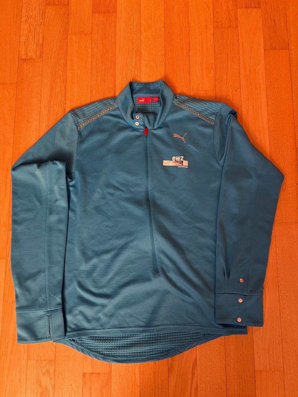Puma Maglioni & Felpe: Laufshirt - Pullover - Jacke – Usato da Küsnacht ZH venduto da Gila1983