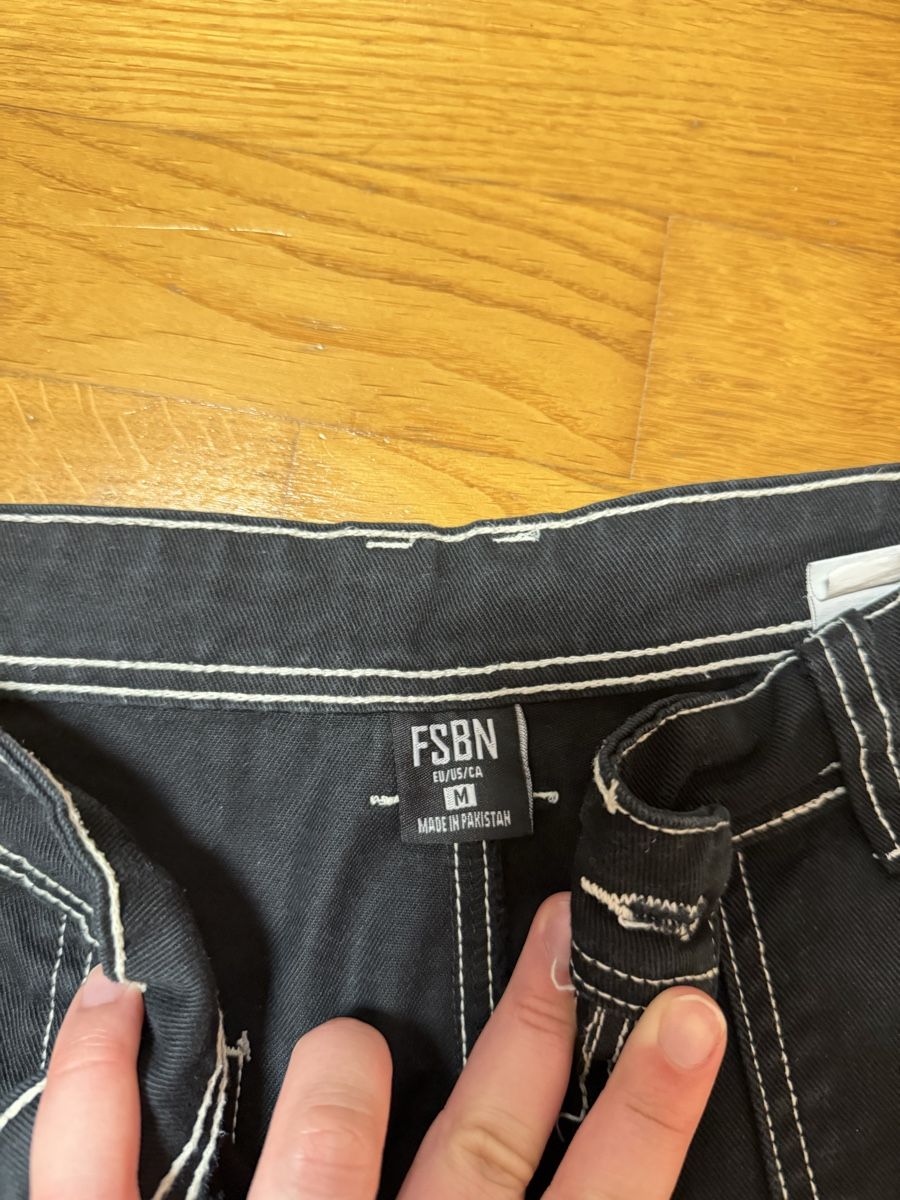 Hosen: FSBN Shorts Gr. M Schwarz – Gebraucht aus Möhlin von romano19 2