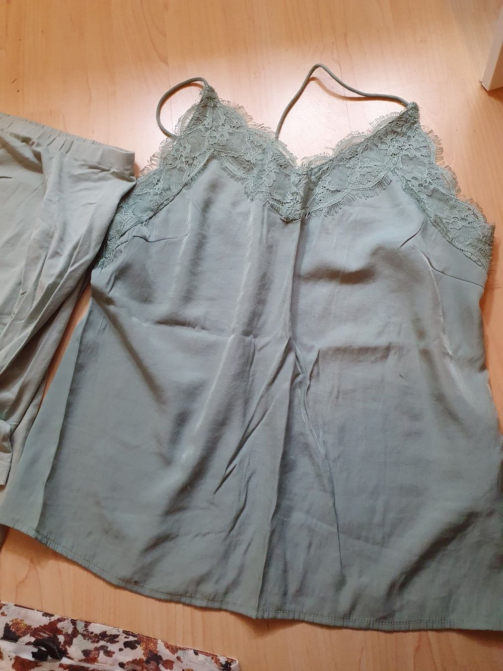 Vero Moda Lotti di vestiti: Maxirock mit passenden Shirt und Pullover – Usato da Malans GR venduto da caroline_F.85 2