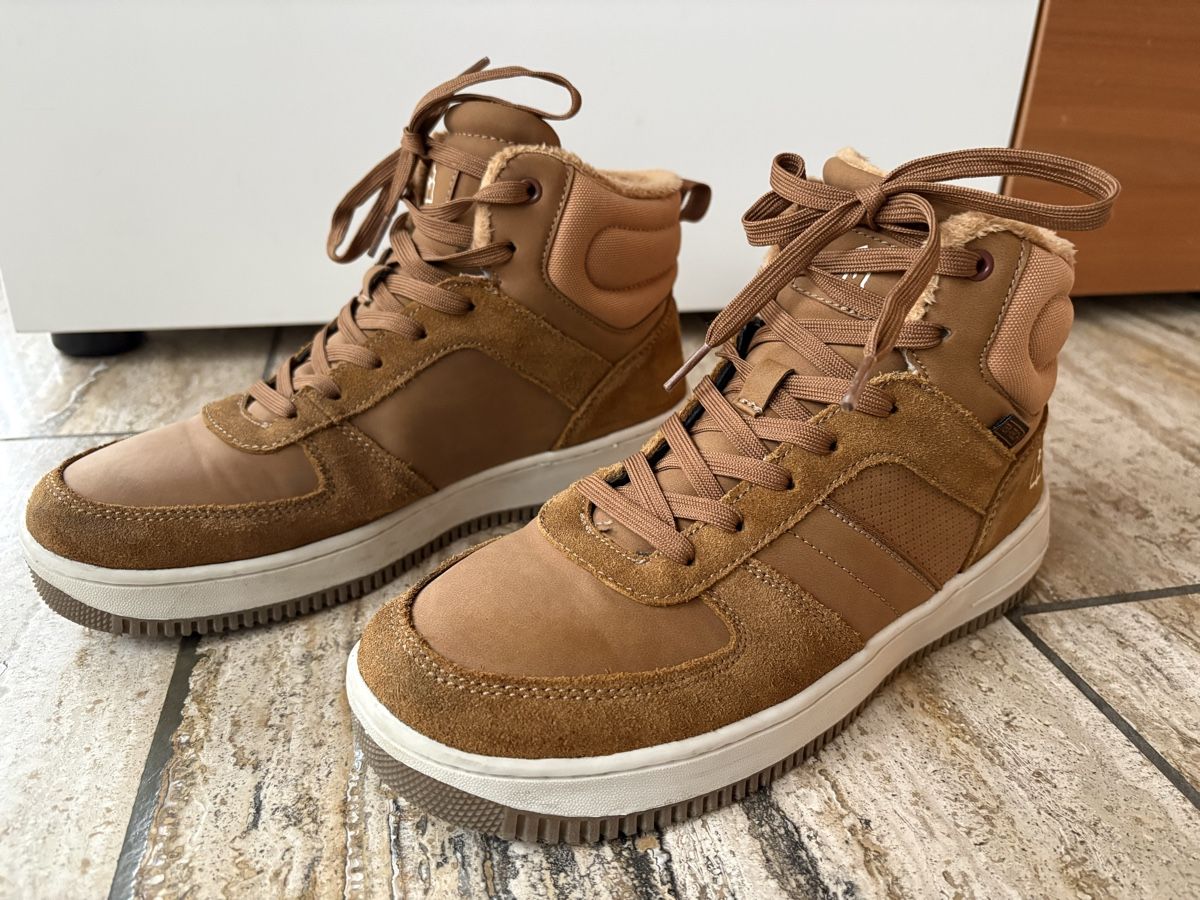 Schuhe für Jungen: Beach Mountain Wintersneaker Grösse 42 – Gebraucht aus Nürensdorf von Yellowstone09 3