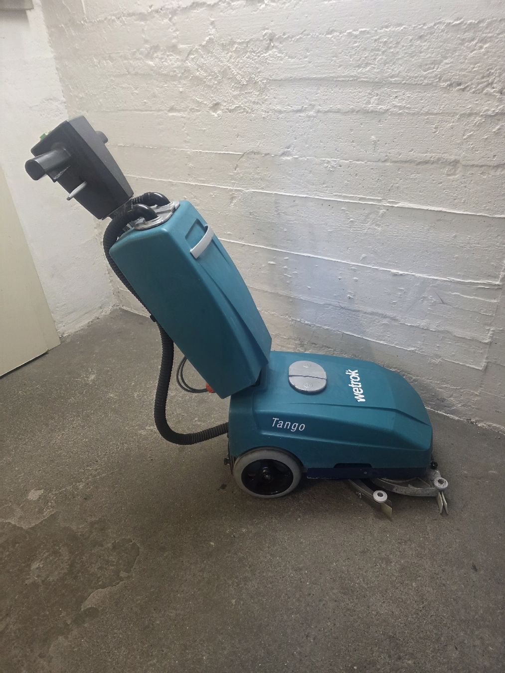 Wetrok Tutte le macchine: Scheuersaugmaschine Wetrok Discomatic Tango#Cleanfix Taski – Usato da Zürich venduto da 5183840711 1