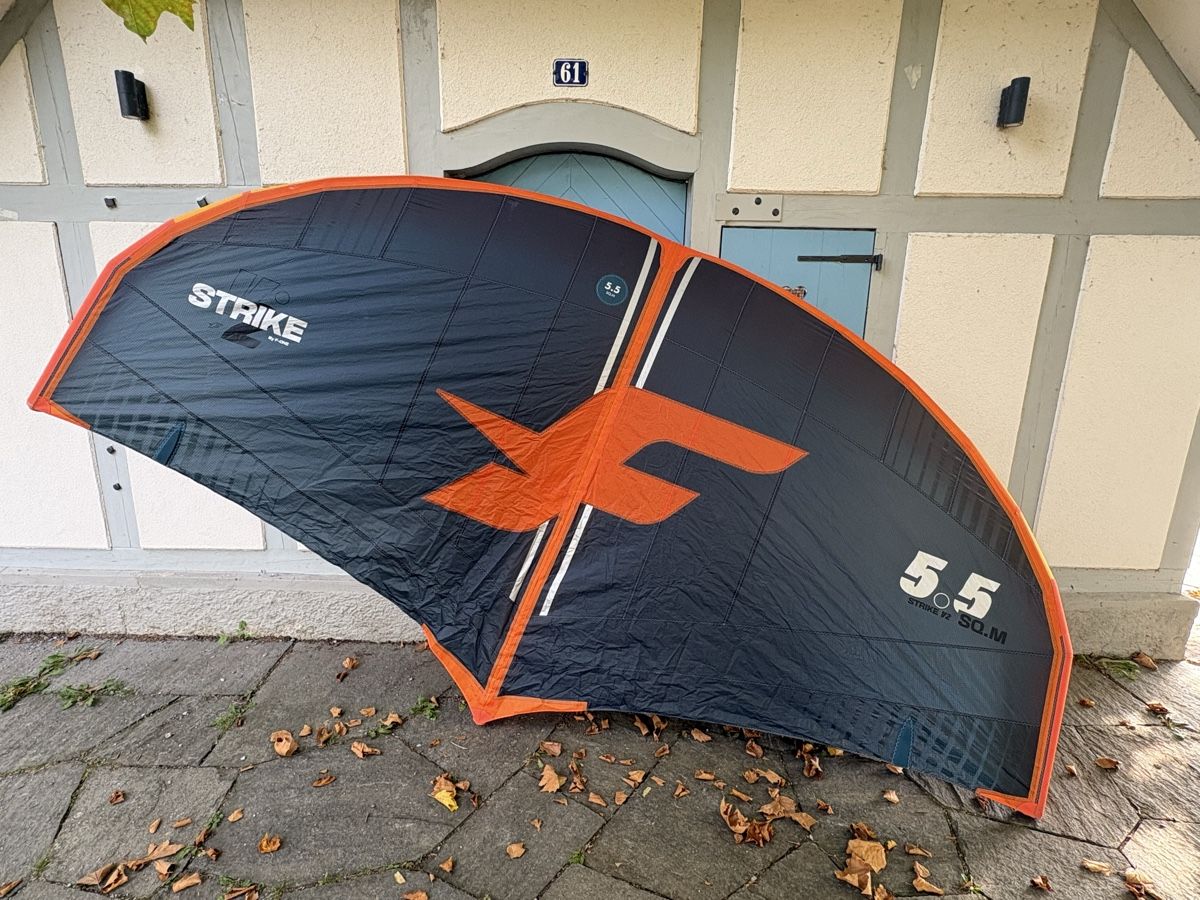 Surf: F-One V2 Strike 5.5m wingfoil – D'occasion à Rüschlikon par aym_yn8x