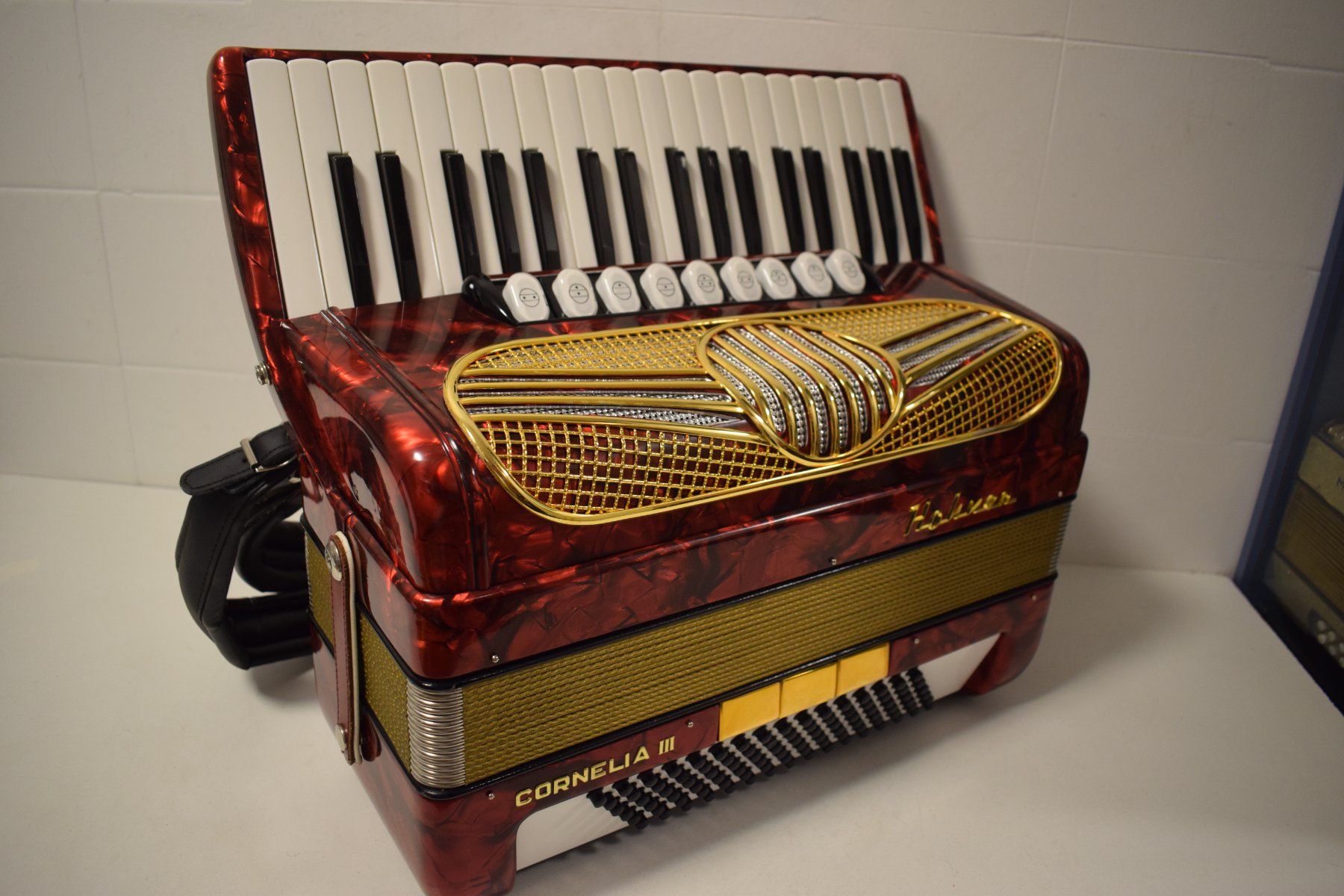 Hohner Musikinstrumente: Akkordeon chromatisch Hohner Cornelia III – Gebraucht aus Zürich von baumusik 1