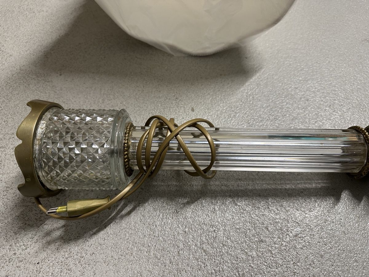 Lampade: Antike Tischlampe mit Glasfuss – Usato da Affoltern am Albis venduto da jonas1009 4