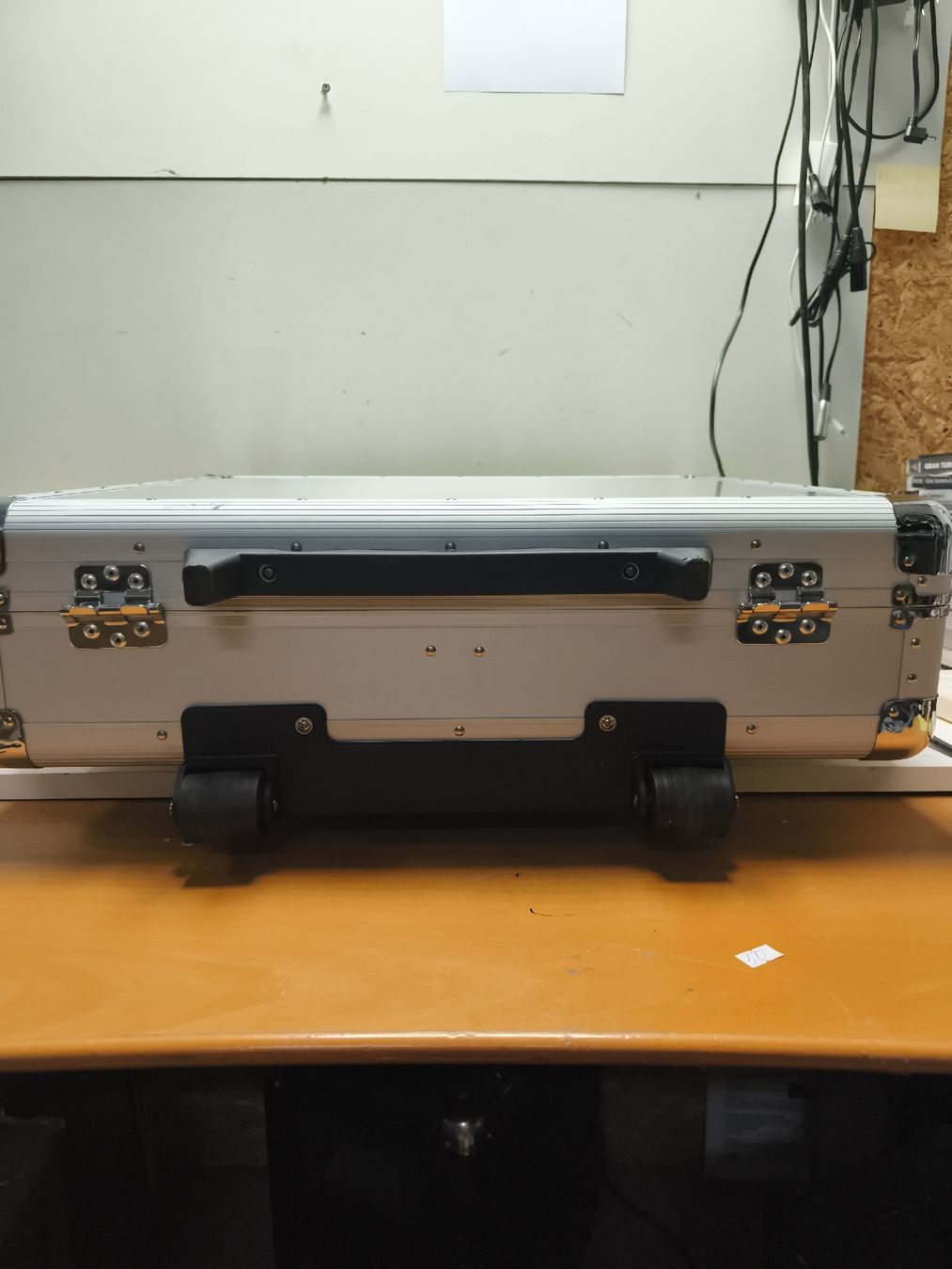 Valises de voyage: Reloop Flightcase mit Rollen Silber(em329) – D'occasion à Künten par Schnaepplihuus 7