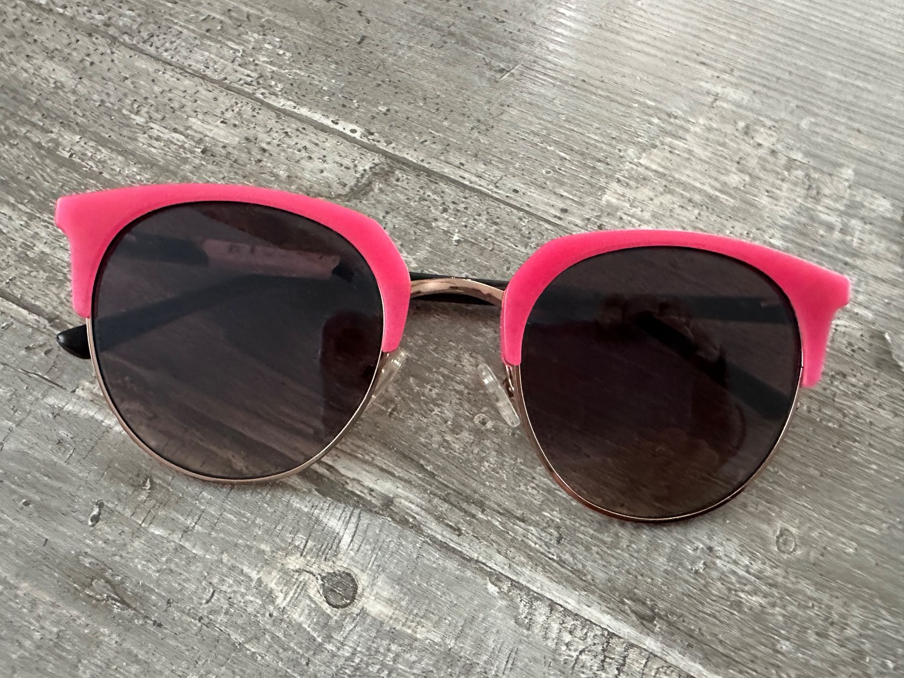 Occhiali & Lenti: Sonnenbrille von Guess neuwertig – Nuovo (secondo la descrizione) da Oberwil-Lieli venduto da Svetlana28 6
