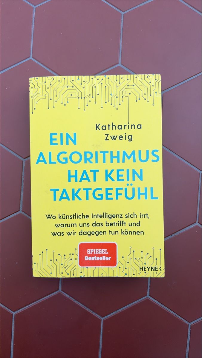Libri: Buch Ein Algorithmus hat kein Taktgefühl – Usato da Schliern b. Köniz venduto da Esmeeee