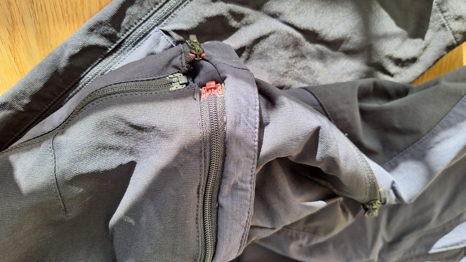 Pantaloni: Forclaz Wanderhose ca. Gr.40 – Usato da Wetzikon ZH venduto da Mia33 2