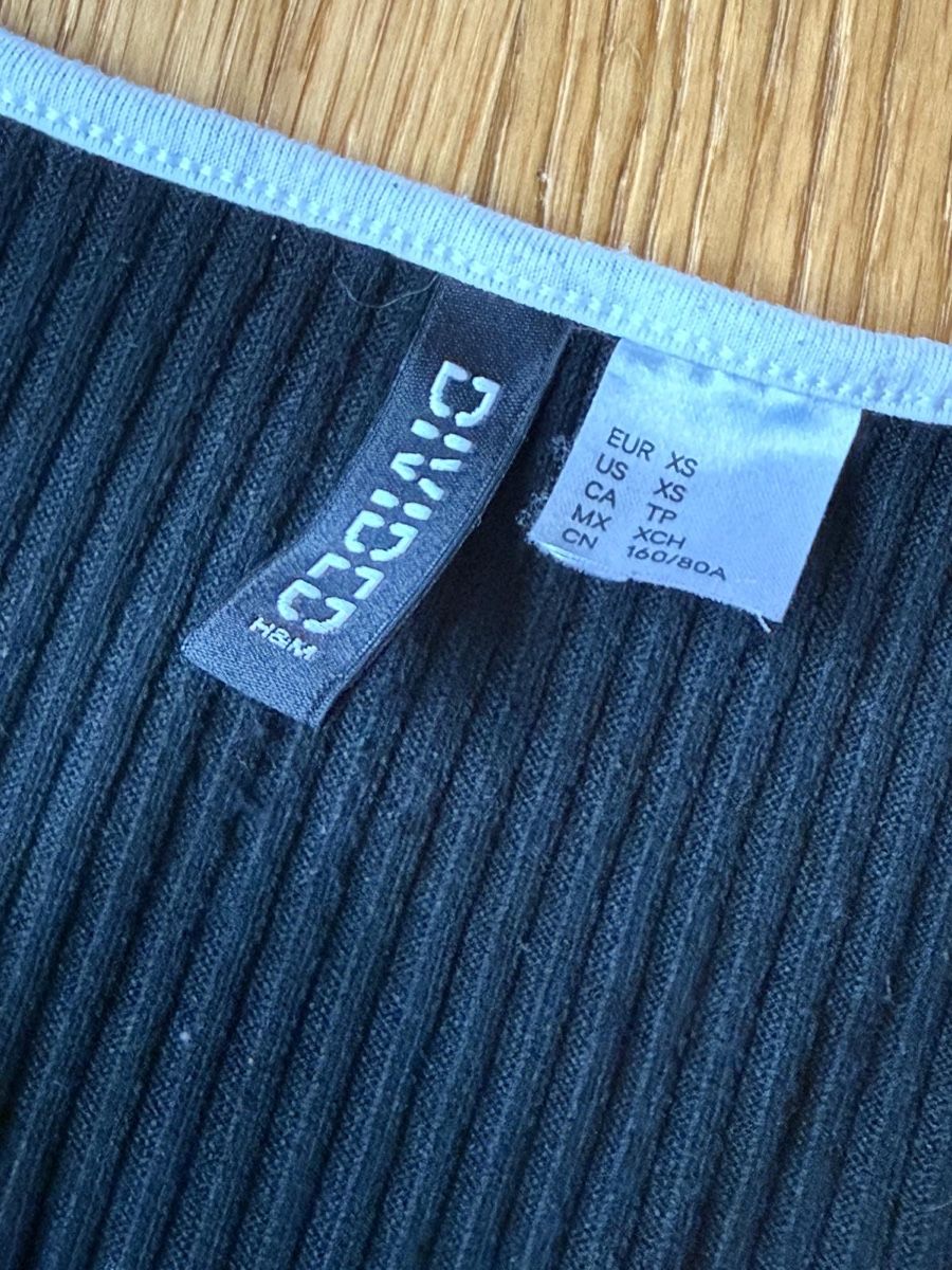 H&M Maglioni & Felpe: Langarmshirt – Nuovo (secondo la descrizione) da Brunnen venduto da san_7gww 3