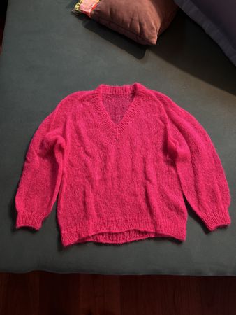 Pink Flauschiger Strickpullover aus kidmohair an Seide