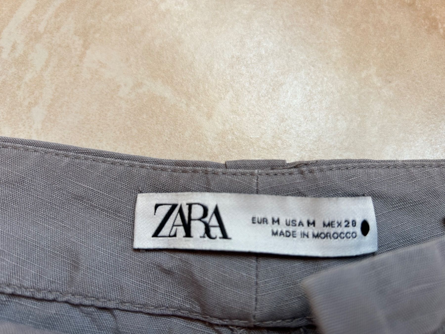 Zara Pantaloni: Pantalon Zara – Usato da Courrendlin venduto da loko2910 4