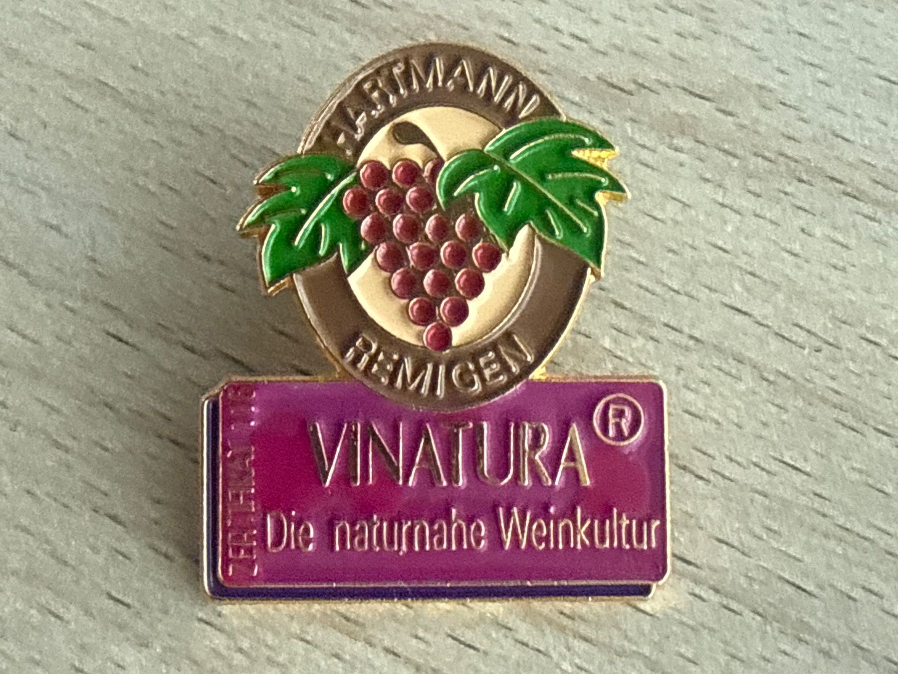 Plaquettes & Badges: Pin Hartmann Remigen, – D'occasion à Glattbrugg par Schweigmatt