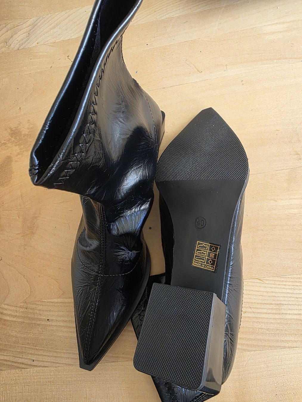 Scarpe da donna: Schwarze Stiefeletten, Gr. 40, neu – Nuovo (secondo la descrizione) da Biberist venduto da charobaum 3