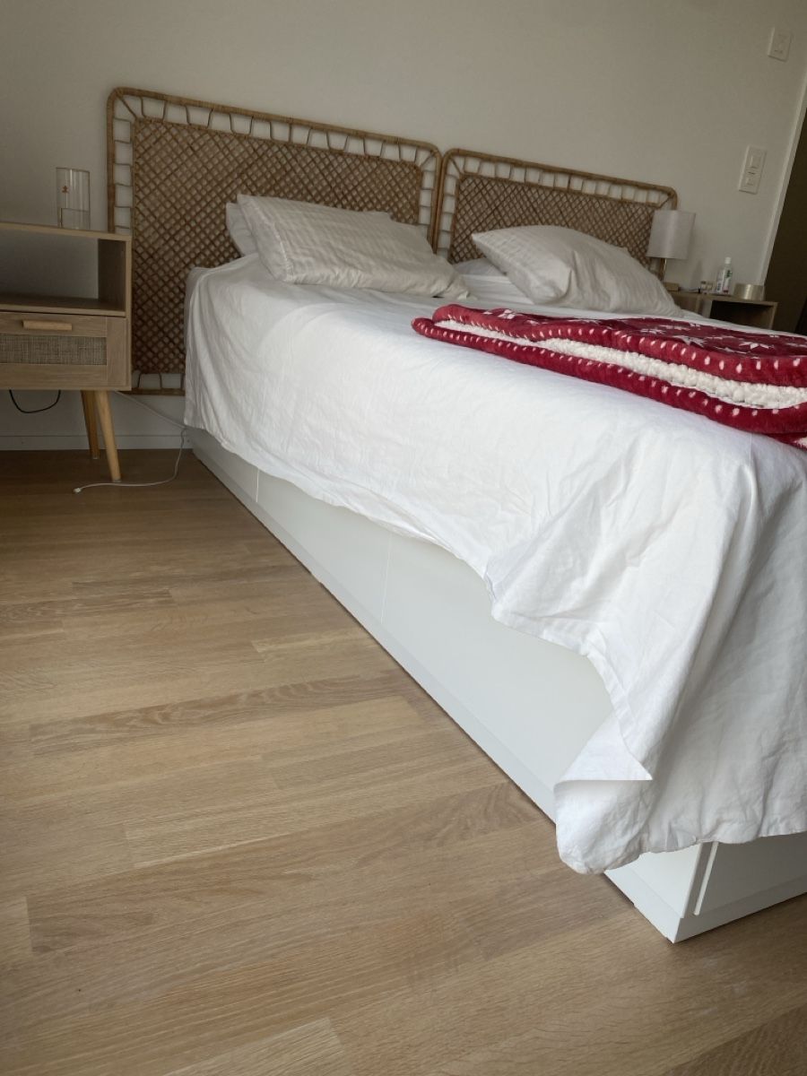 Letti: Bed Frame with drawers and headrest – Nuovo (secondo la descrizione) da Zürich venduto da nat_bm5y 1