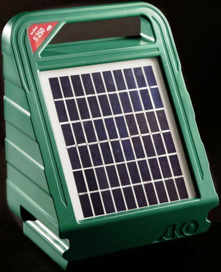 Altre attrezzature per stalle: Viehhüter mit Solarzellen und Akku – Nuovo e nell'imballaggio originale da St. Gallen venduto da schnaeppchen-preise 2