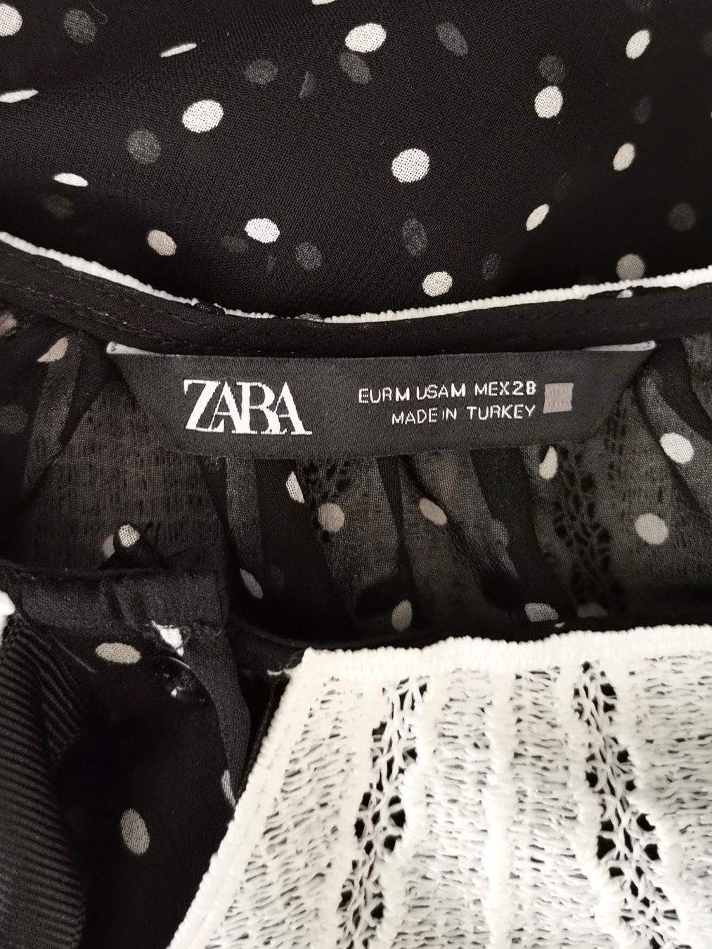 Zara Camicette: ZARA Polka Dot Sheer Bluse mit Spitzenkragen – Usato da Schaffhausen venduto da Restwert_SH 5