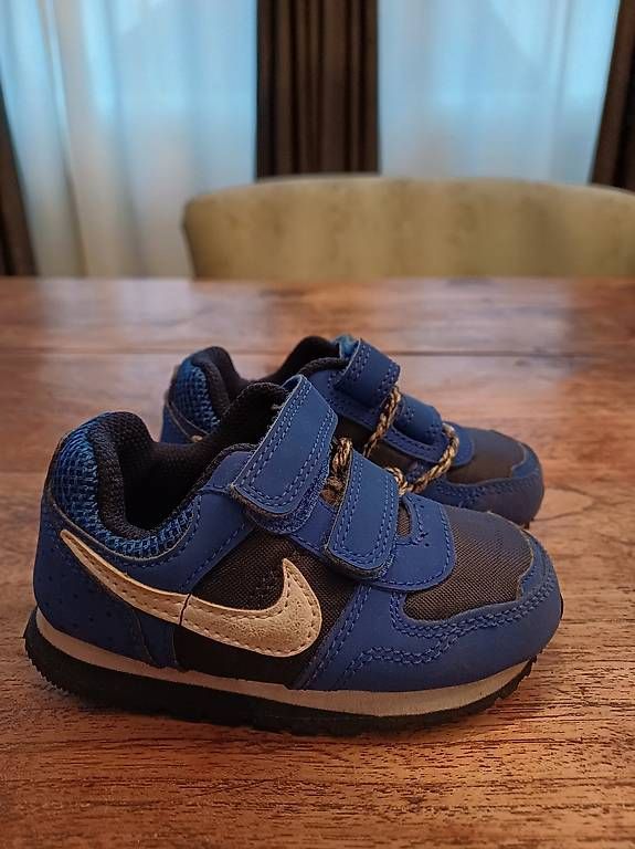 Nike Scarpe per ragazzi: Nike Schuhe Gr. 21 – Usato da Oberrieden venduto da Raja011 1