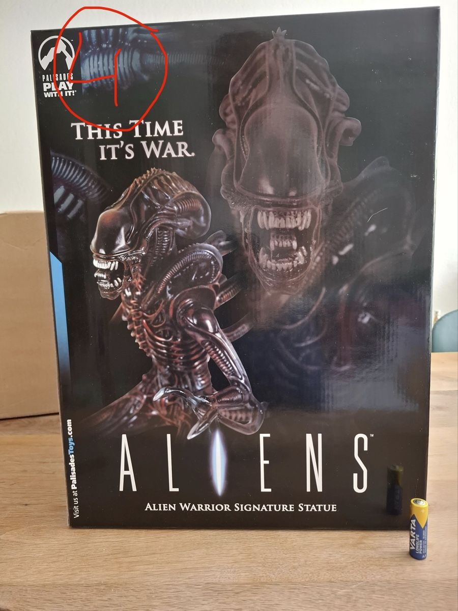 Statuette: Alien Warrior Signature, #510/1500 – Usato da Gollion venduto da sophie91