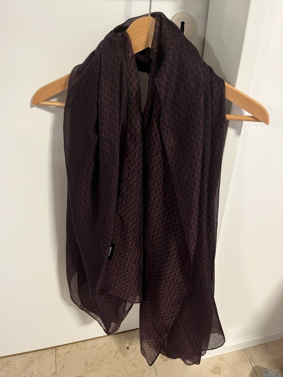 Hallhuber Foulard & Sciarpe: Hallhuber Schal, Burgundy, Navyblau – Usato da Zollikerberg venduto da LLV