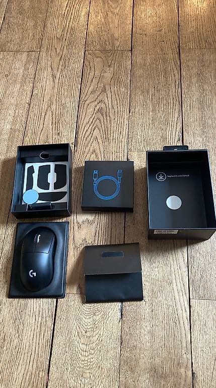 Souris: LOGITECH MAUS LOGITECH G PRO X SUPERLIGHT 2C – D'occasion à Solothurn par norag123