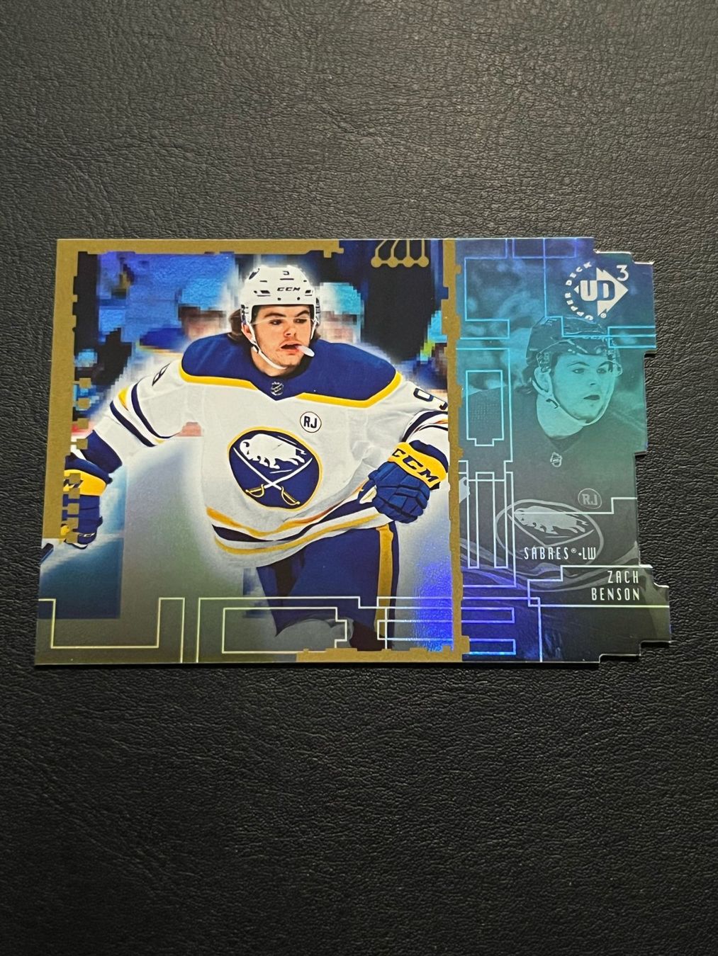 NHL Carte collezionabili: Zach Benson 2023 UD3 Buffalo Sabres – Nuovo (secondo la descrizione) da Möhlin venduto da SwissHockeyCards