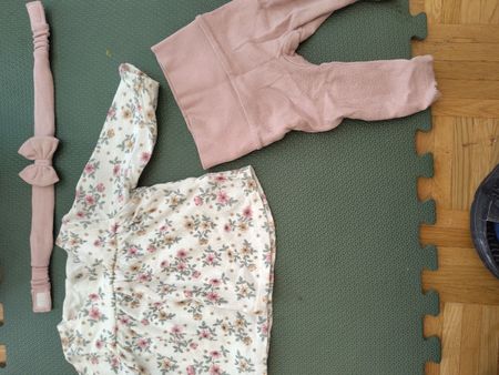 Baby Set C&A Blumenmuster rosa Grösse 68 sehr wenig benutzt