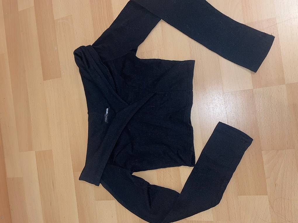 Top: FASHION NOVA Langarm Crop Top Grösse S – Usato da Thun venduto da tat_wg9t
