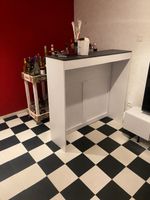 Bar mit Spülbecken und Zubehör weiss guter Zustand