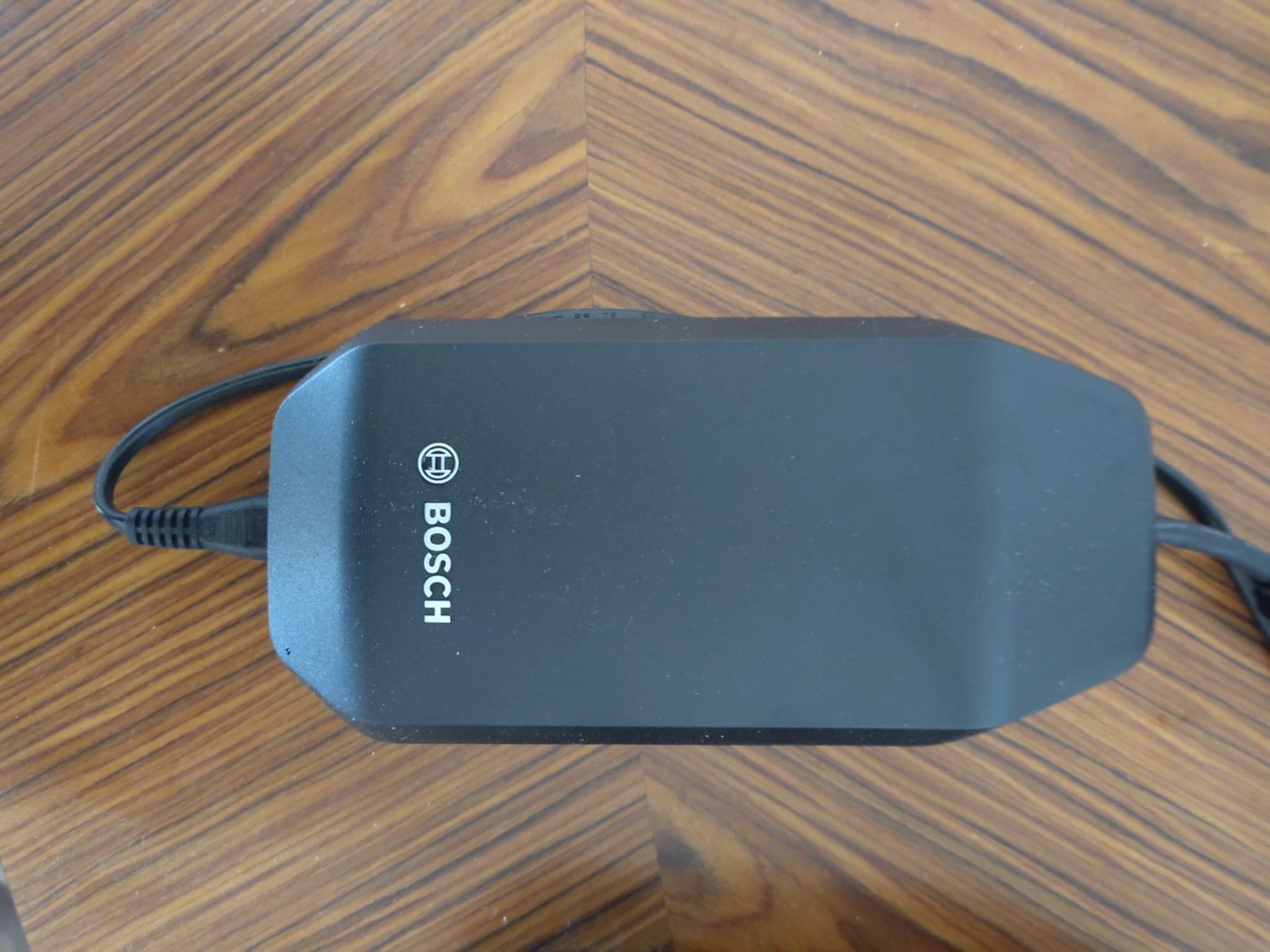 Bosch Chargeurs: Bosch Akku Ladegerät 4A BPC3400 – D'occasion à Affoltern am Albis par Fed1