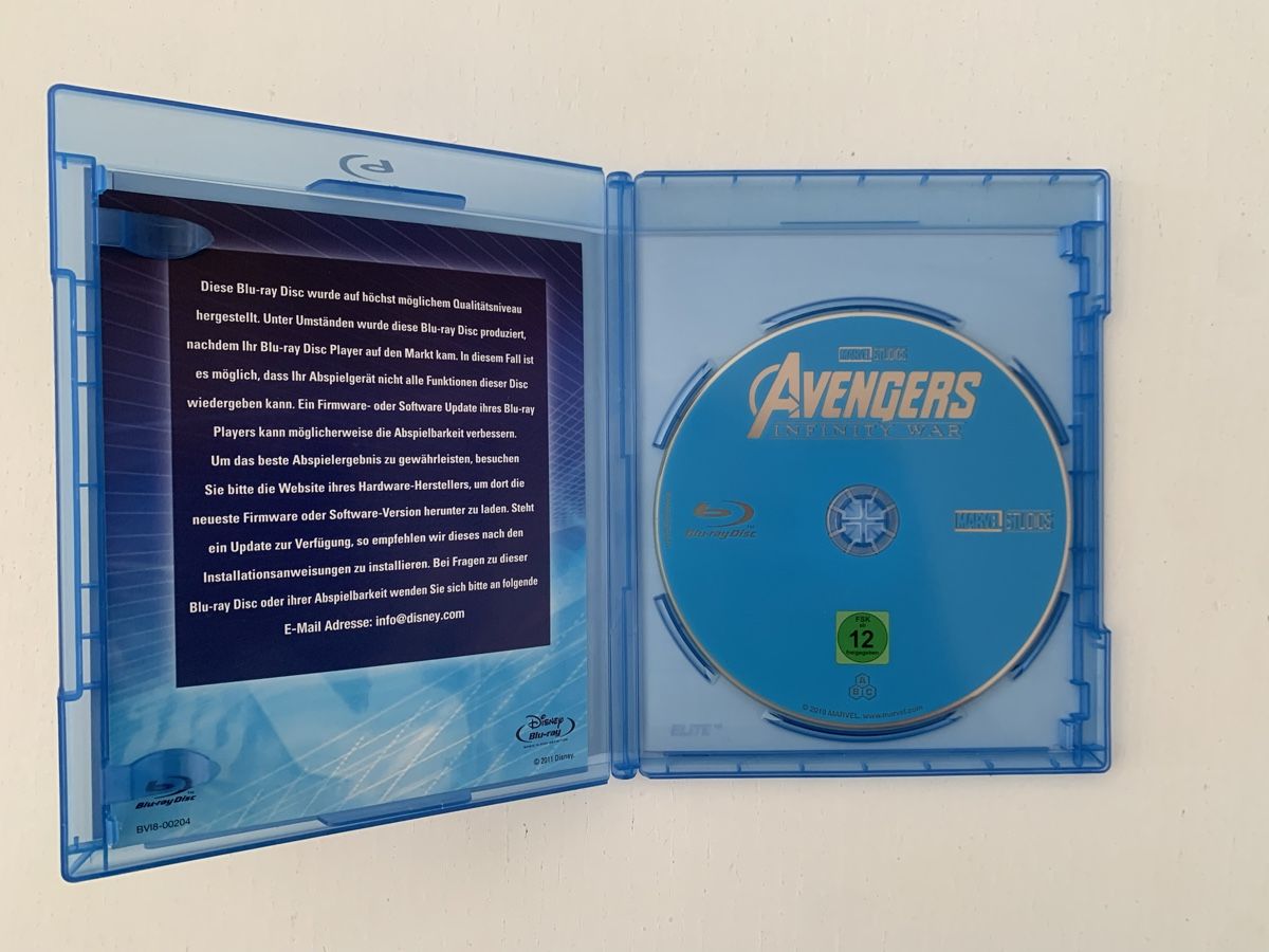Tutti i DVDs: Black Panther, Avengers: Endgame, Infinity War - BluRay – Usato da Zürich venduto da createdindust 3
