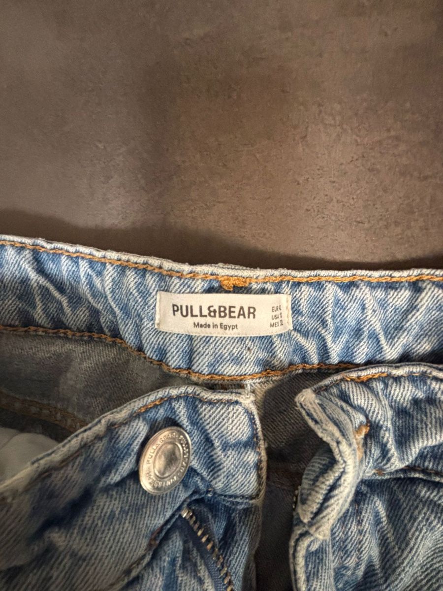Bershka Jeans: 4 Jeans Hosen von Bershka und Pull&Bear – Usato da Therwil venduto da vin_fx2q 3