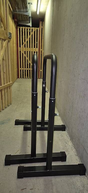Hometrainer: Set de barres parallèles decathlon 2 pièces – Usato da Cossonay-Ville venduto da inf_gsv7 2
