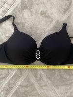 Bikini Oberteil mit Ringen  Grösse 10 (40 C/D) in schwarz
