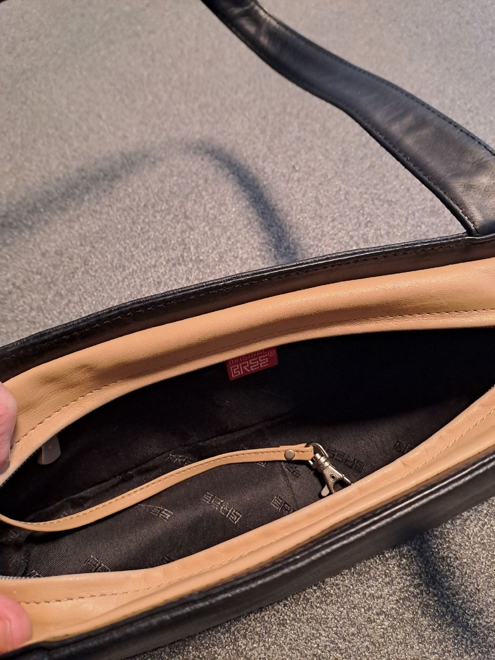 Bree Borse da donna: BREE Handtasche schwarz/beige – Usato da Hünenberg venduto da 1902 4