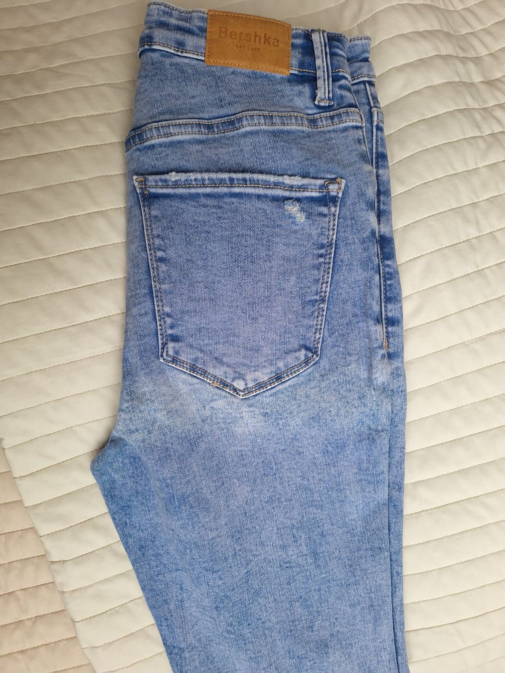 Bershka Jeans: Jeans Bershka taille 38 – Nuovo (secondo la descrizione) da Lausanne venduto da anta-123 3