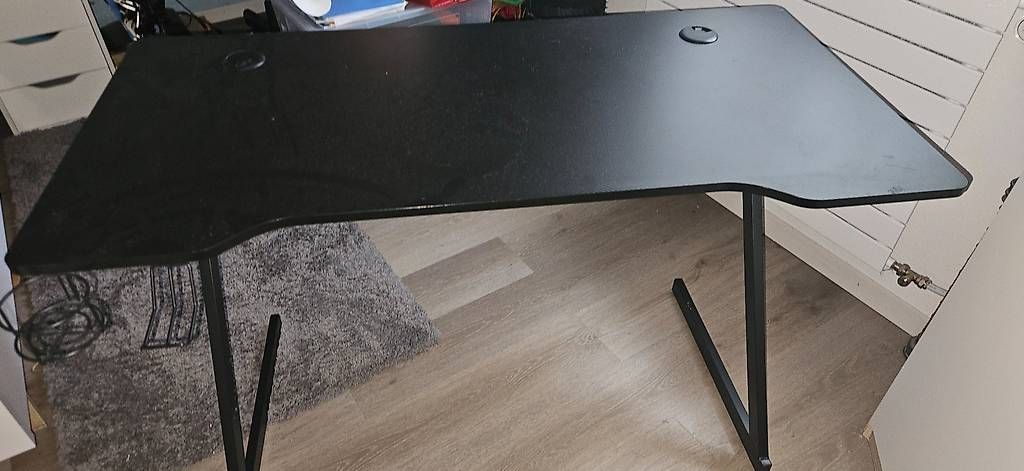 Scrivanie: Schreibtisch/gamingpult – Usato da Scheuren venduto da sunflower011