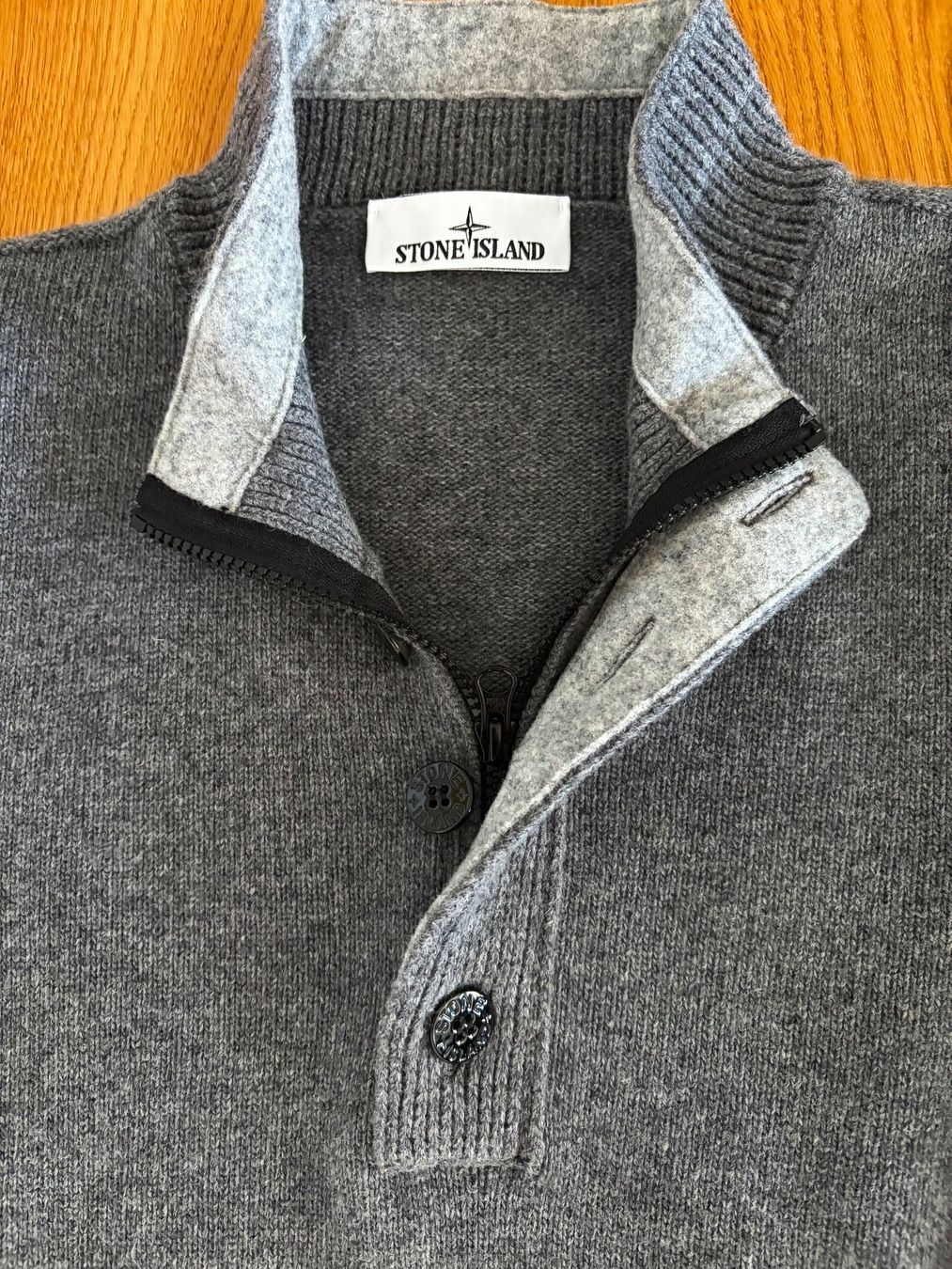 Stone Island Maglioni & Felpe: Polopullover von STONE ISLAND – Nuovo (secondo la descrizione) da Nürensdorf venduto da metropolitans 1