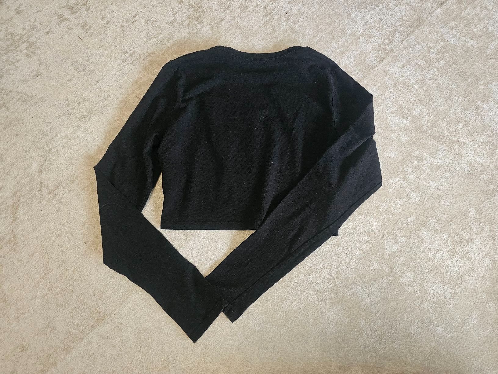 H&M Blusen, T-Shirts & Tops: schwarzes Croptop Gr. S – Gebraucht aus St.Gallen von amaka01 2