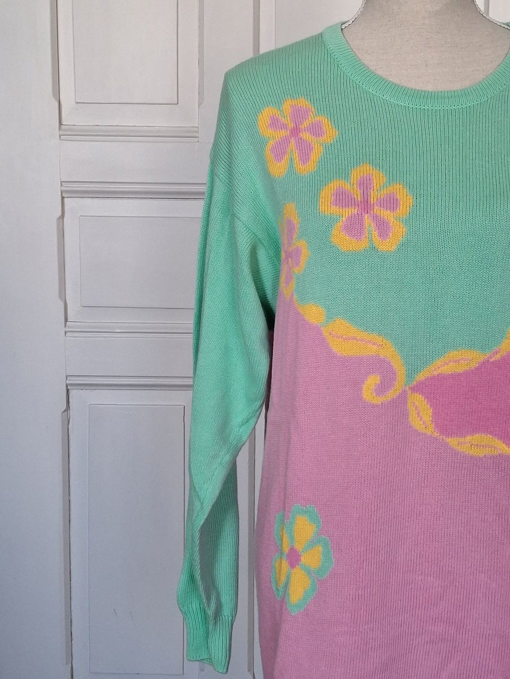 Pullover & Sweatshirts: Vintage Strickpullover mit Blumen, Gr. M – Gebraucht aus Ried-Brig von Zzyzx 1