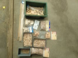 Versch. Holzdübel, Verschlusspfropfen