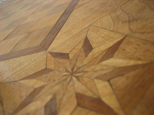 Tavoli: Rundtisch mit Schachbrettmuster Intarsien Holz – Usato da Winterthur venduto da pf02 6