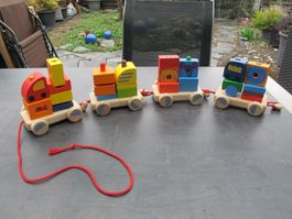 Zug aus Holzklötzen !! Tolles Kinderspielzeug zum ziehen !!!